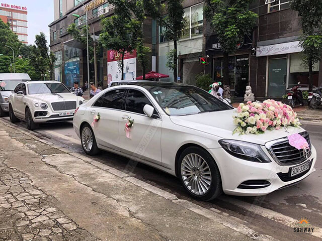 Dịch vụ thuê xe cưới Mercedes S500 màu trắng tại Hà Nội