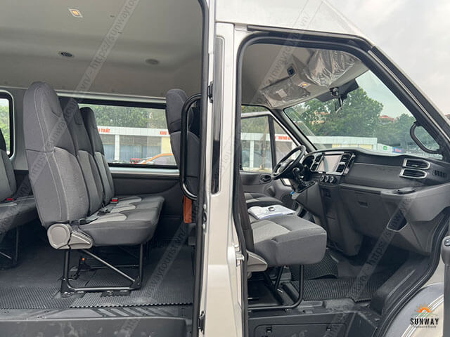 Nội thất xe 16 chỗ ford transit