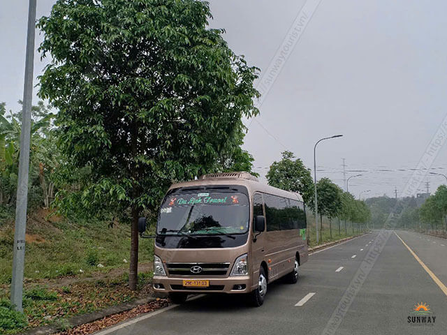 Thuê xe đưa đón học sinh đi tham quan tại Hà Nội giá tốt nhất